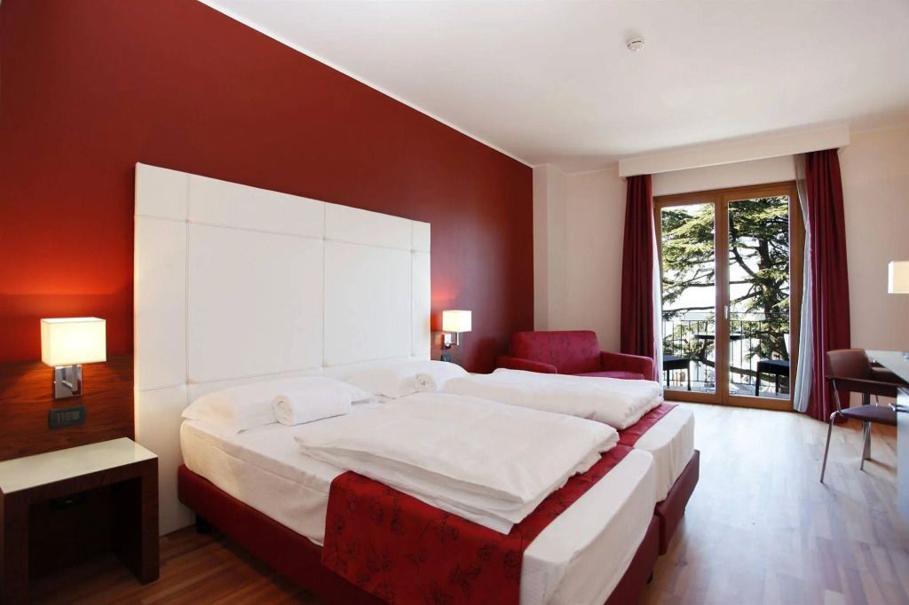 Hotel Lido - טורי דל בנאקו - חדר שינה