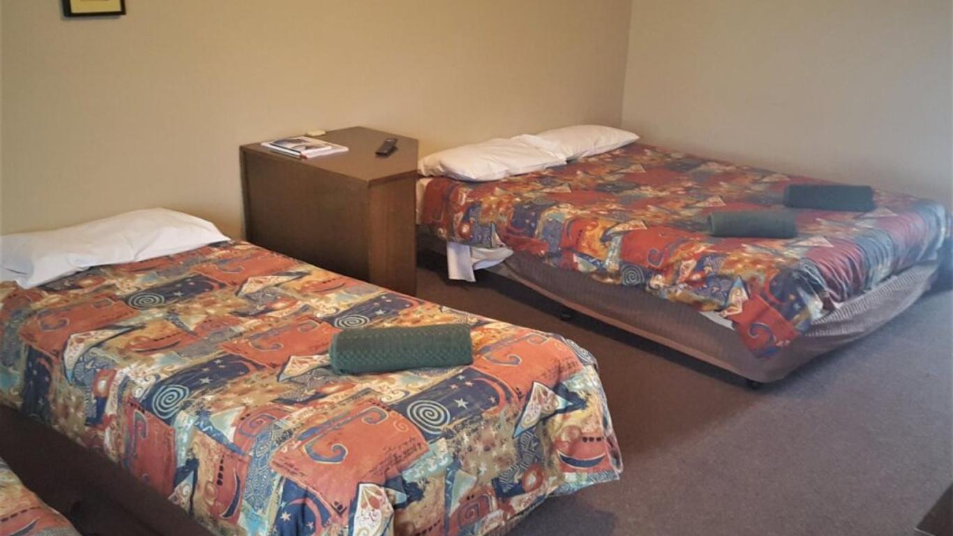 Cardigan Lodge Motel