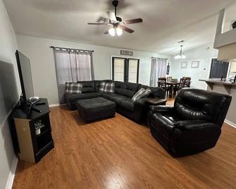 Timbercrest - Lakeland - Living room