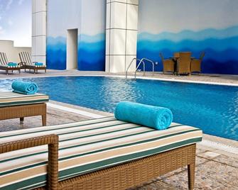 Ramada by Wyndham Doha Old Town - Doha - Pool