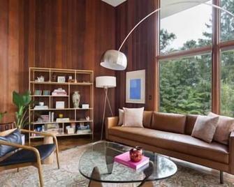 Quarry House Mid-Century Modern - Haddam - Living room
