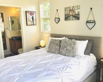 Adorable Casita In Wine Country! - Murrieta - Schlafzimmer