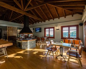 Rouista Tzoumerka Resort - Athamánion - Restaurant