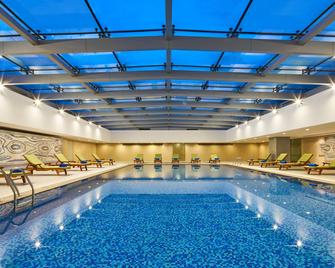 Four Points by Sheraton Shanghai, Daning - Shanghai - Pool