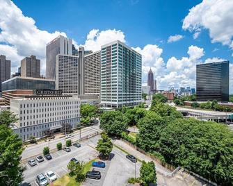 Close to Everywhere Downtown Onsite Parking LM1004 - Atlanta - Building
