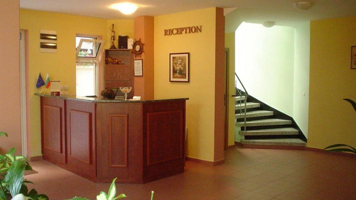 Caprice Family Hotel