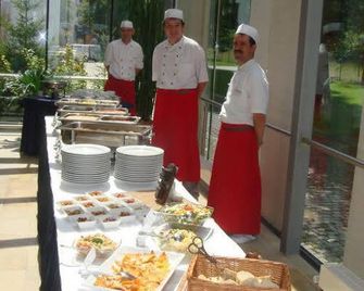 Hotel Regenbogenhaus - Freiberg - Buffet