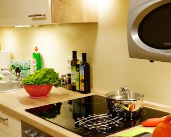 Bavaria City Hostel - Design Hostel - פוסן - מטבח