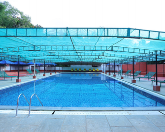 Jaladhama Resort - Mysuru - Pool