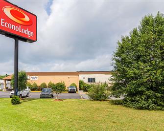 Econo Lodge Jacksonville near Little Rock Air Force Base - Jacksonville - Building