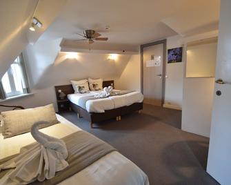 Hotel Ambrosia - Ypres - Bedroom