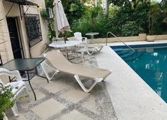 Iow4 Compartir Viajes En Zonas De Lujo En Coliving Solo Para Viajeros Atrevidos - Acapulco - Piscina