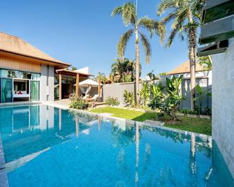 Private Pool Villa Onyx E1, Gated Community in Rawai - Rawai - Pool