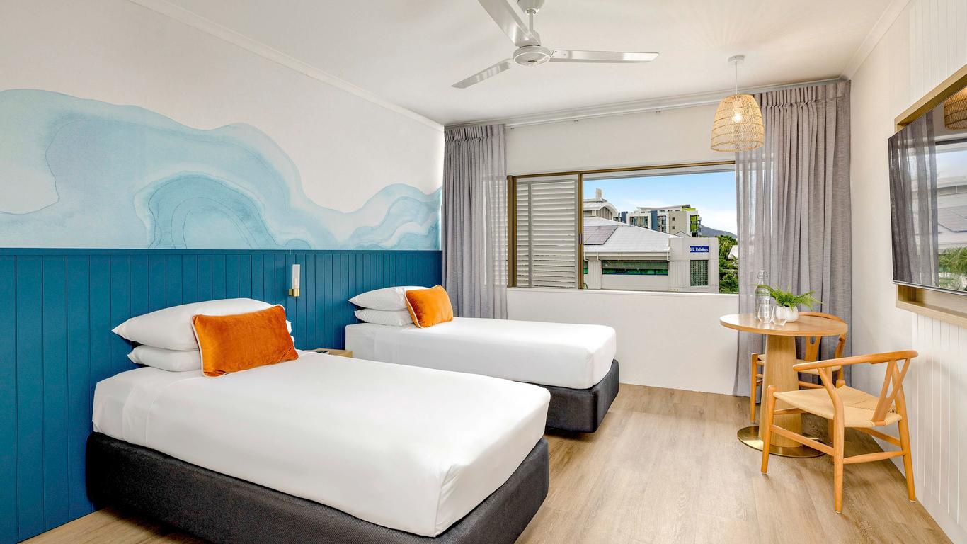 Mercure Cairns