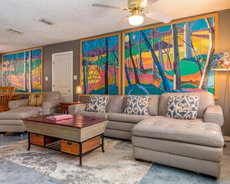 Beach Boho - Pet Friendly! Prime Location Close To The Bird Sanctuary, Bike Path, Billy Goat Hole Boat Launch As Well As The Mobile Bay Ferry! 2 Bedroom Apts by RedAwning - Dauphin Island - Living room