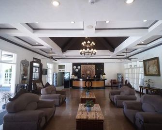 Forest Crest Nature Hotel and Resort - Nasugbu - Lobby