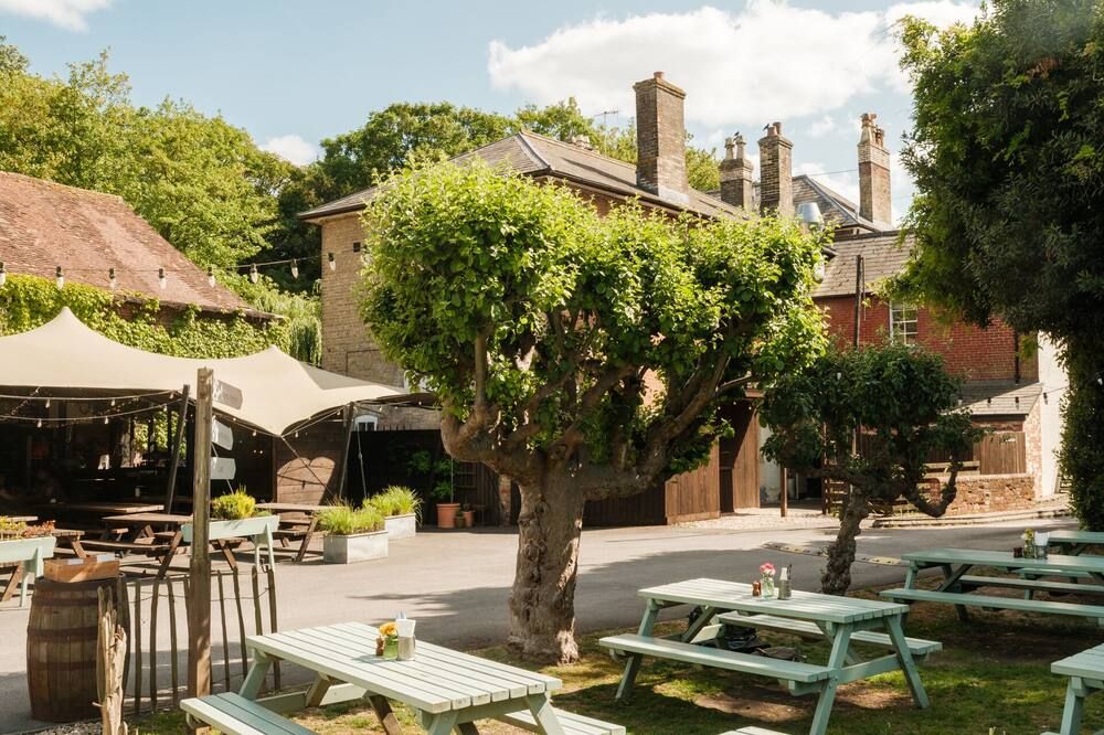 The Pembroke Arms - סולסברי - פטיו