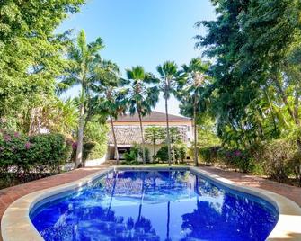 Minimi Couzy villa casaurina - Malindi - Pool