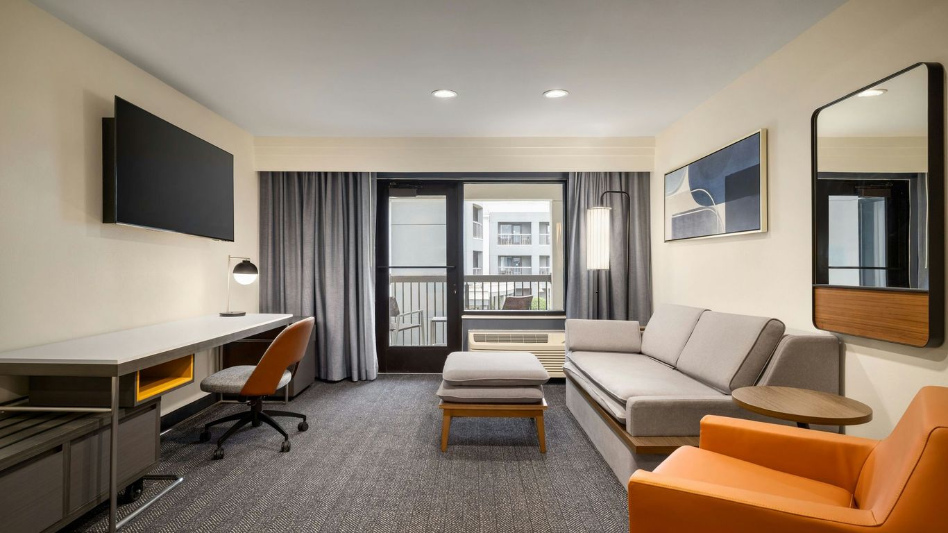 Courtyard by Marriott Fargo Moorhead, MN