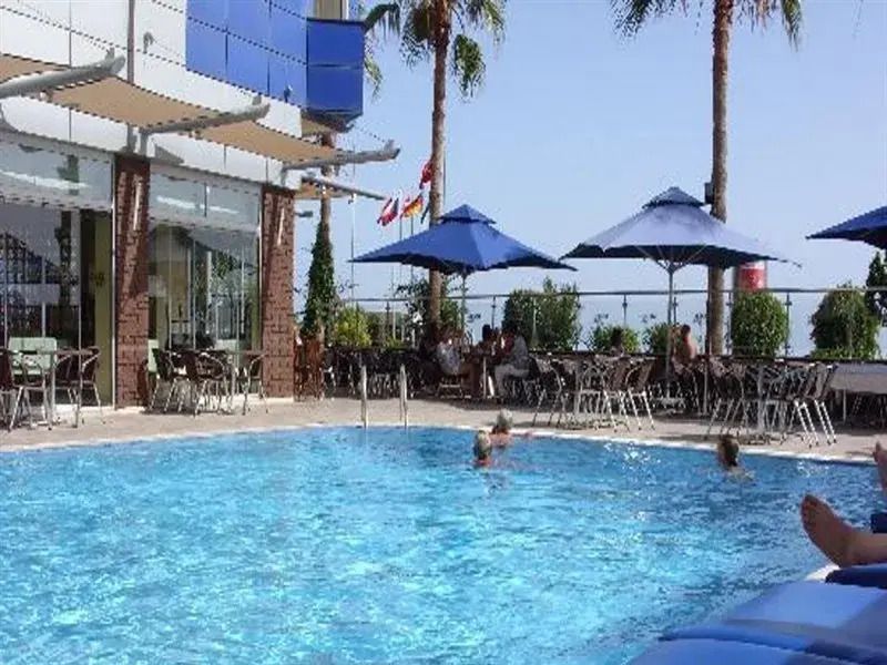 Hotel Gold Hotel - אלניה - בריכה