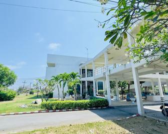 สถานตากอากาศบางปูสมุทรปราการ - สมุทรปราการ - อาคาร