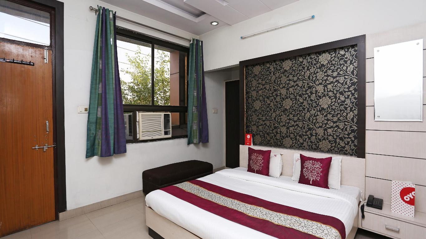 Hotel Kanha Palace