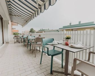 Hotel Bellavista - Grado - Balcon