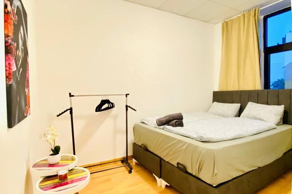 Quiet Well-Connected Area Comfy 3br Apartment - Viena - Habitación