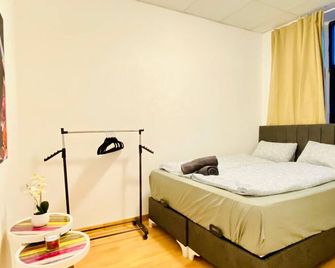 Quiet Well-Connected Area Comfy 3br Apartment - Viena - Habitación