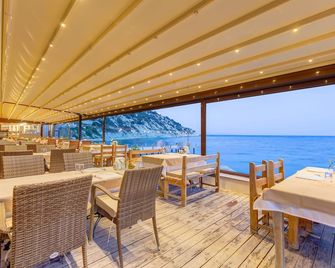 Tasada Otel - Karaburun - Ristorante