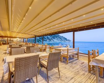 Tasada Otel - Karaburun - Restaurant