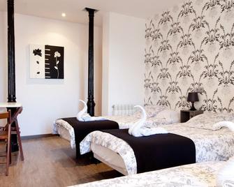 Hostal Abril - Madrid - Chambre
