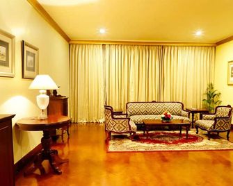 Dynasty Hotel - Guwahati - Building