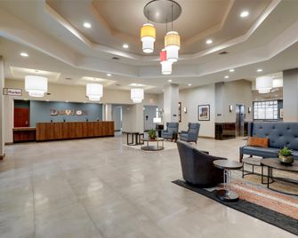 Drury Inn & Suites Dayton North - Dayton - Lobby