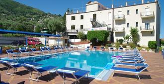 Hotel Villa Belvedere - Cefalù - Pool