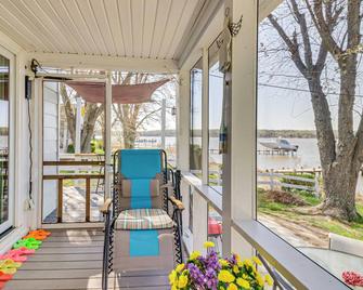 Potomac River Getaway Walk To Marina! - King George - Balcón