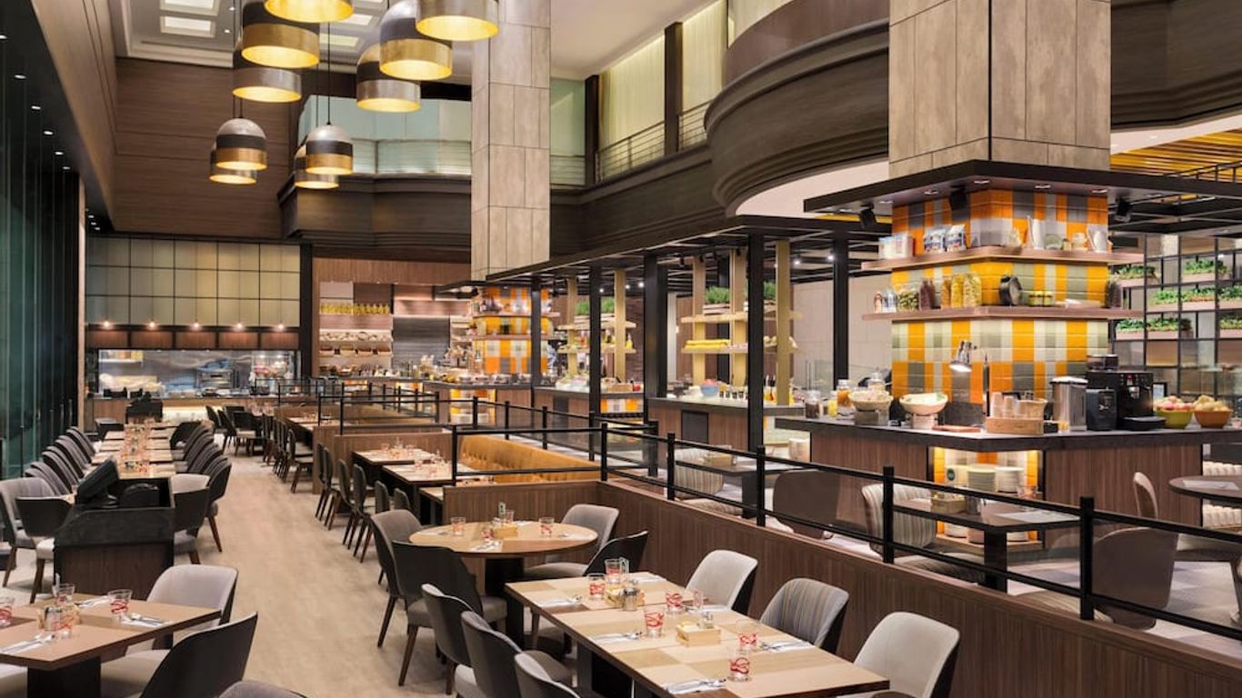 جين سينجابور تانغلين باي شانغريلا