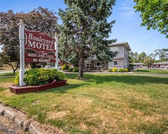 Boulevard Motel - Marmora - Rakennus