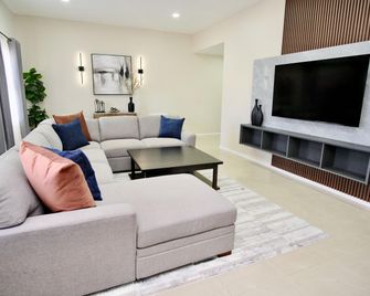 Rio Suites - Tijuana - Living room