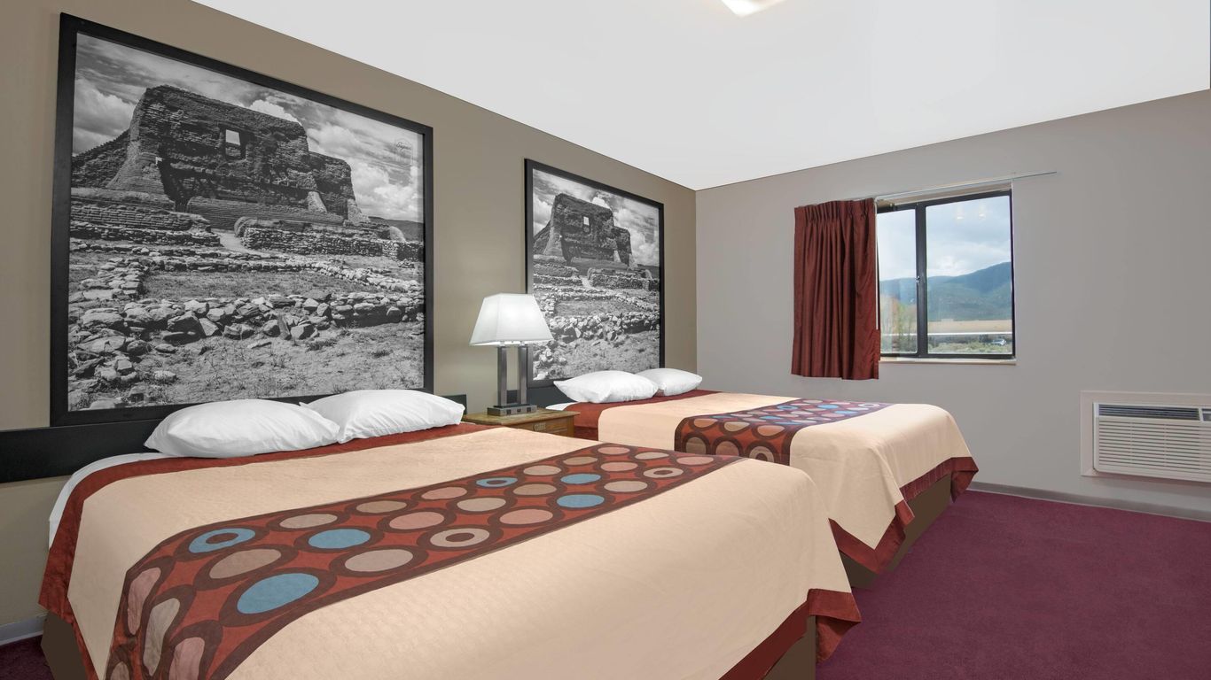 سوبر 8 باي ويندام تاوس