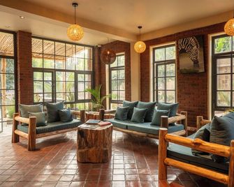 Zondela House - Nkoanrua - Lounge