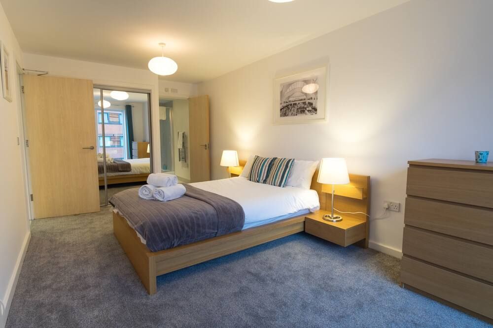 City Visits - Ryland Steet - Birmingham - Bedroom