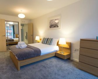 City Visits - Ryland Steet - Birmingham - Bedroom