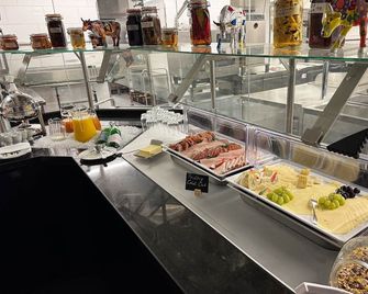 豪斯楚漢薩同盟酒店 - 不倫瑞克 - 自助餐