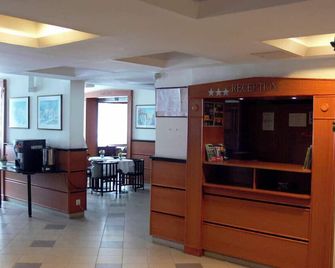 Hid - Budapest - Front desk