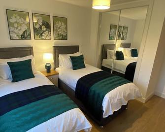 Spacious 2br Apartment - Ground Floor - Inverness - Inverness - Bedroom