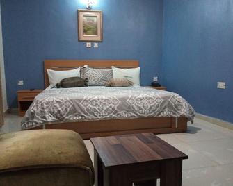 Murray's Suites - Ibadan - Bedroom