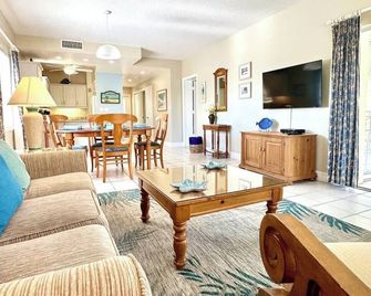 Regal Beach Club #322 - George Town - Living room