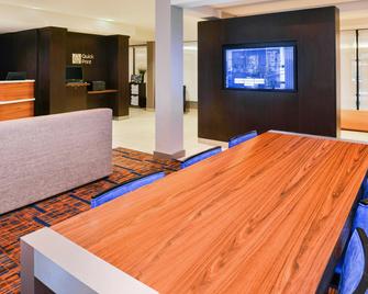 Courtyard by Marriott Beaumont - Beaumont - Recepción