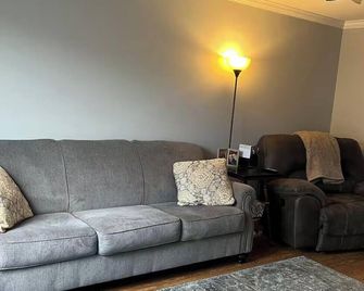 Quaint condo - Johnson City - Obývací pokoj